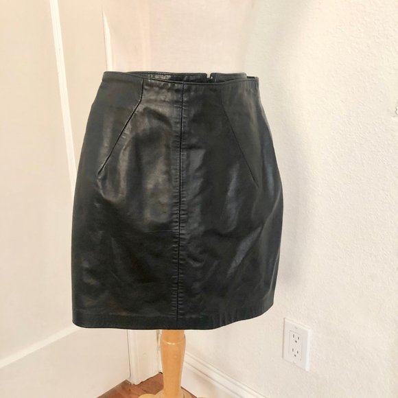 Vintage 80’s Leather Mini Skirt by Michael Hoban - Picture 3 of 6